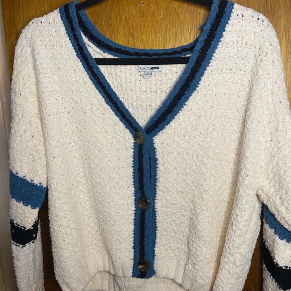 Never worn Fashion Nova cropped top sweater - Picture 1 of 4